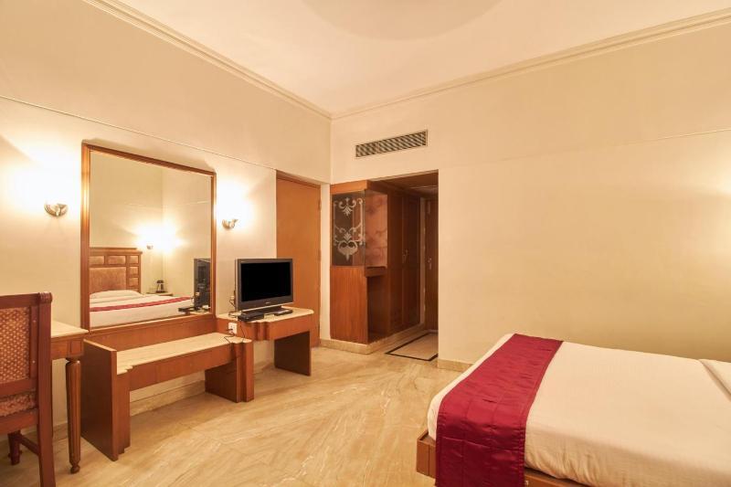 Hotel Dee Cee Manor Madras Buitenkant foto