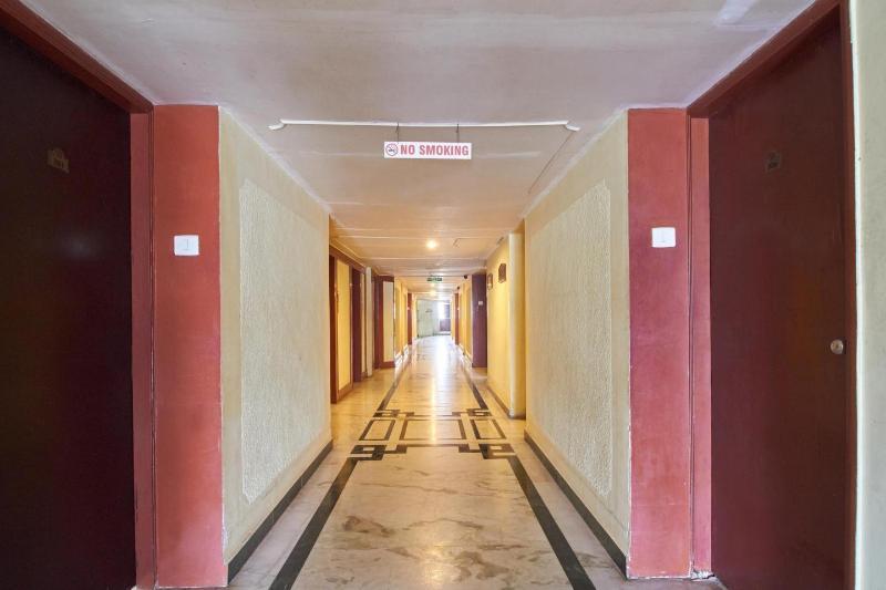 Hotel Dee Cee Manor Madras Buitenkant foto